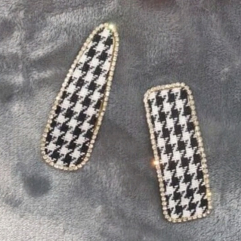 4 pc jumbo  houndstooth hair clips - Picture 2 of 4